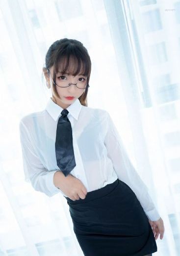 欧美黑色蕾丝内衣_高清高清完整版