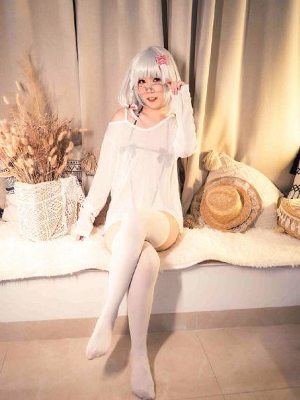 美女扒开秘让男人桶爽_剧情片完整版观看